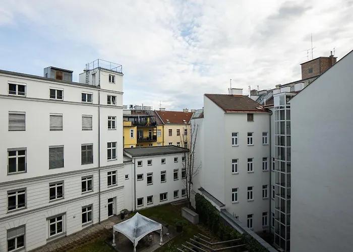 Bright Stylish With A Huge Terrace In A Location * Vídeň